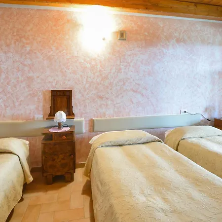 1 Bedroom In 로이아노